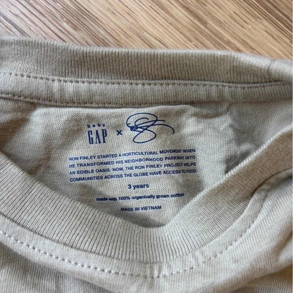 Gap Grow together t-shirt 3t